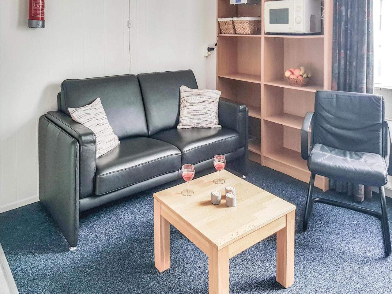 Nice Apartment In Hippolytushoef With Wifi Bagian luar foto